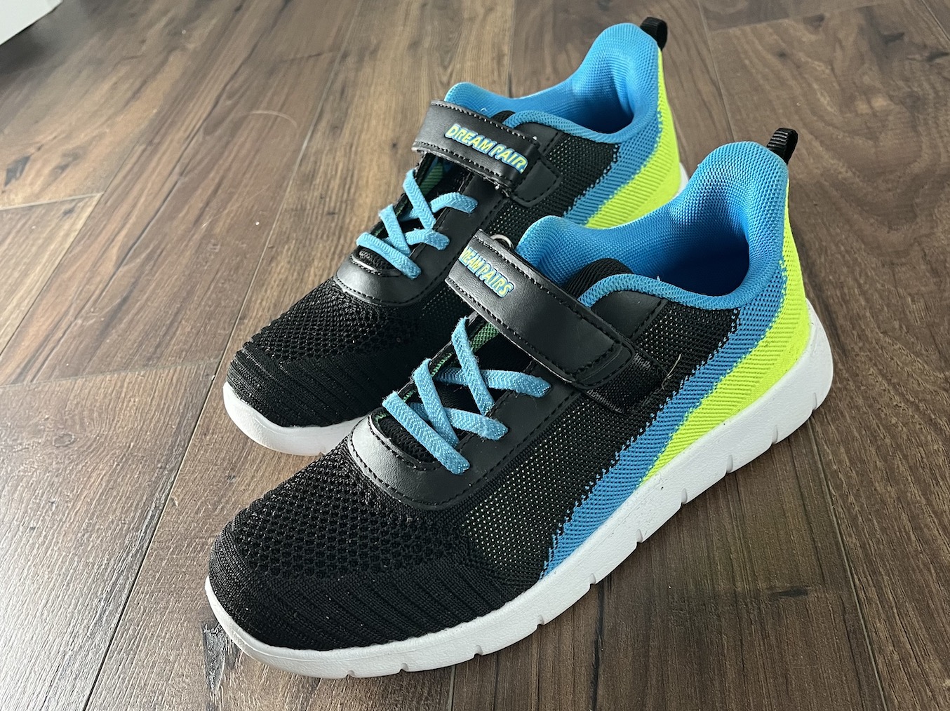 Dream Pairs Kid’s EZ-Ons MagicZips Athletic Sneakers only $16.78!